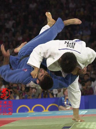 http://godknowswhat.files.wordpress.com/2009/04/judo.jpg